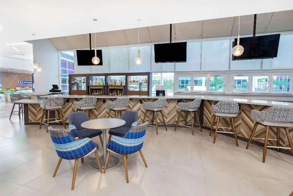 Bar, Holiday Inn Resort Kissimmee by the Parks, Orlando