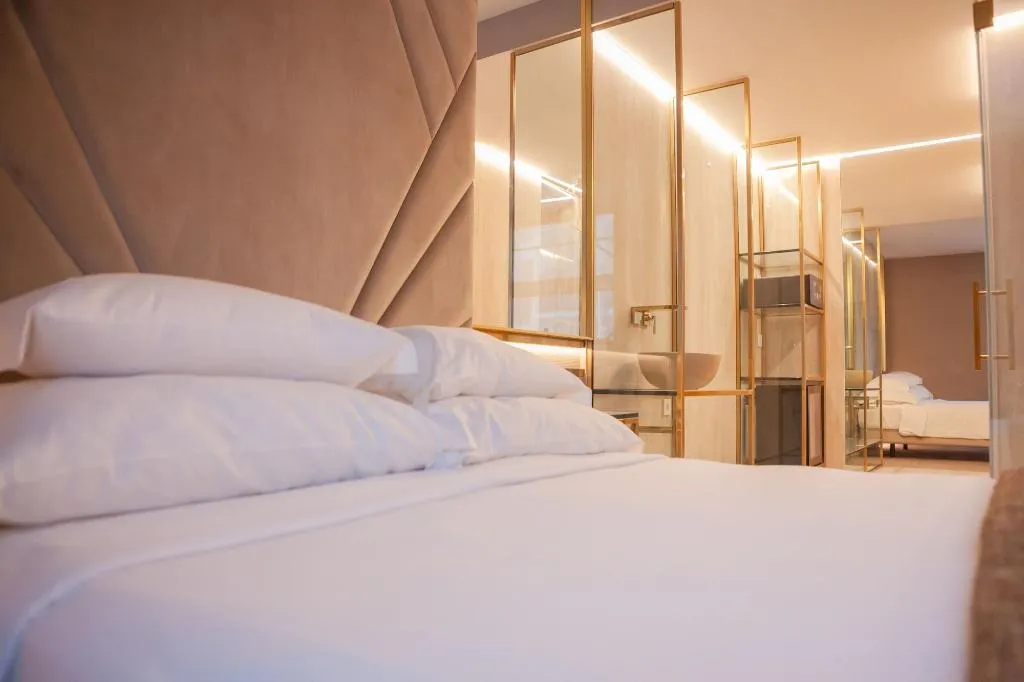 Room, Wine & Books Lisboa - Wbl, Lisbon