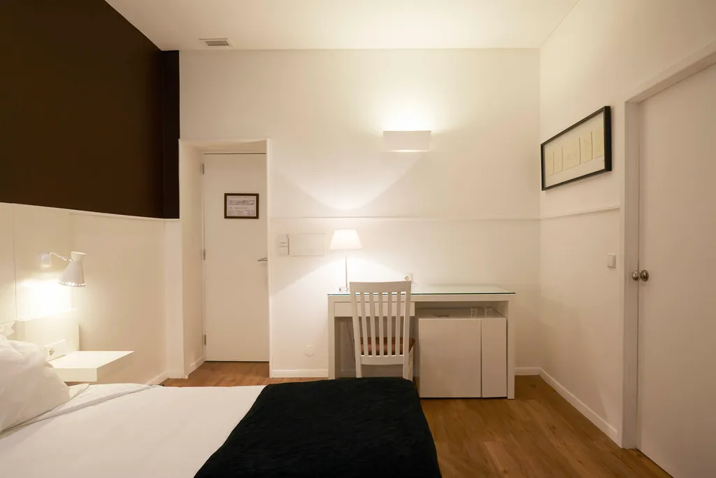Double or Twin STANDARD Room, Grande Hotel do Porto, Porto