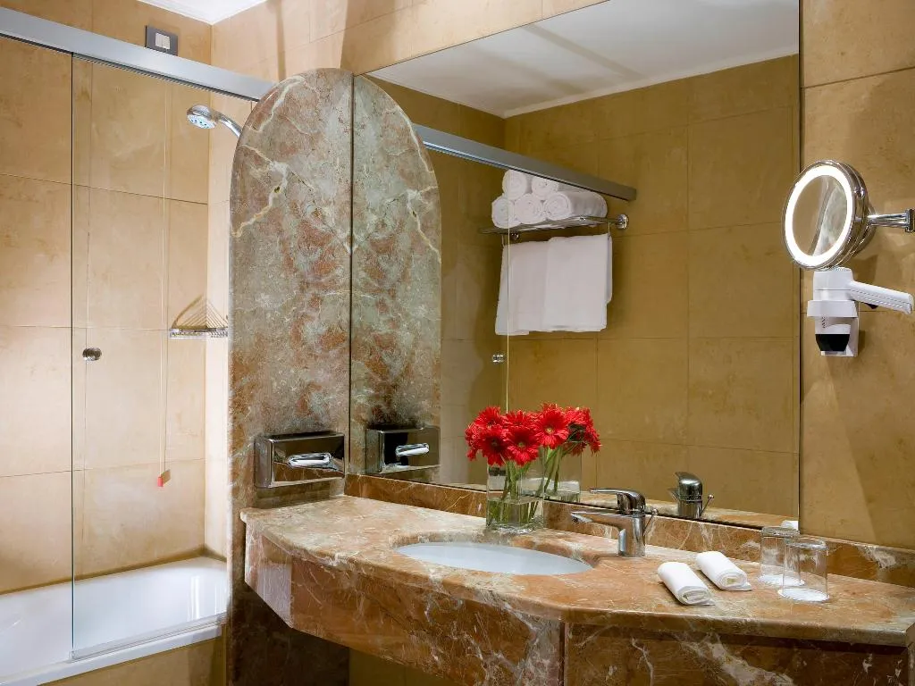 DOUBLE SUPERIOR WITH DOUBLE BED Room, Mercure Roma West, Rome