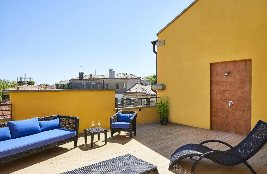SUITE KING SIZE BED Room, Hotel Indigo Venice - Sant'Elena, Venice