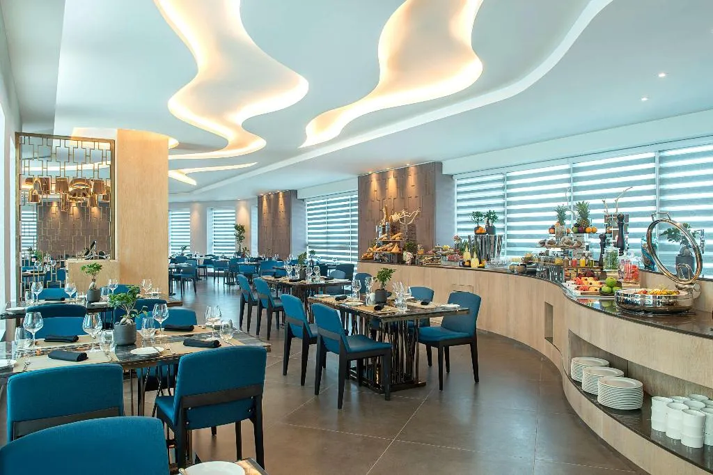 Restaurant, Grand Mercure Business Bay, Dubai