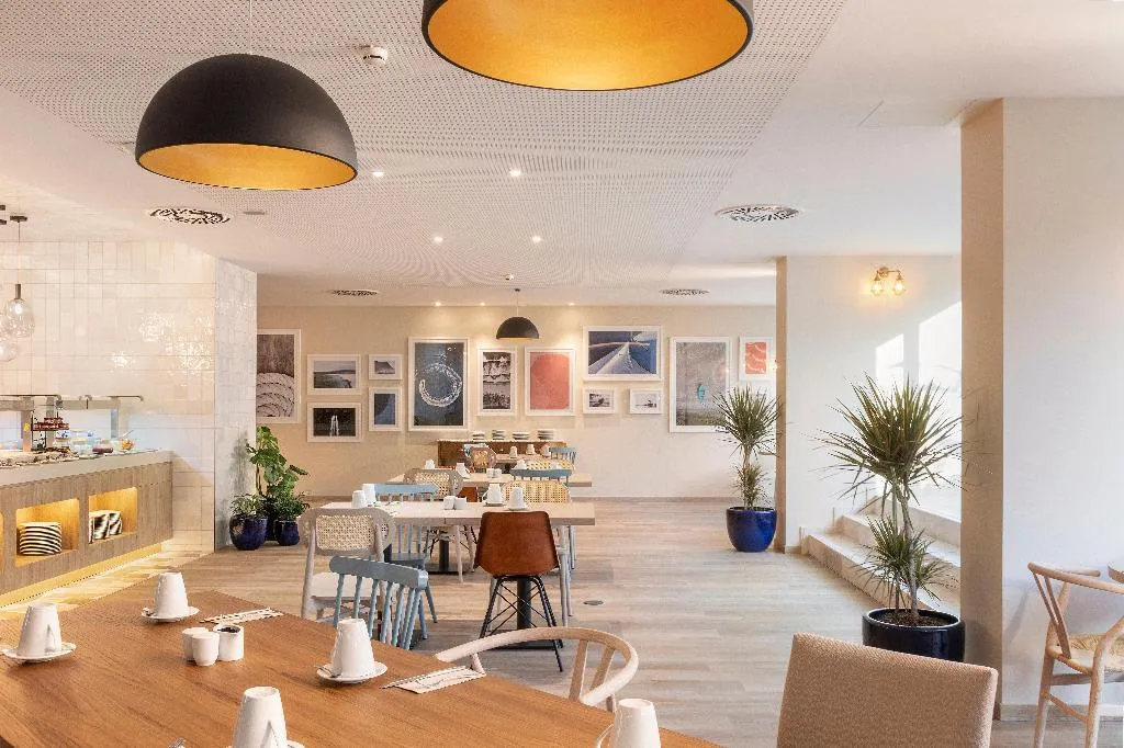 Restaurant, Crowne Plaza Caparica Lisbon, Lisbon