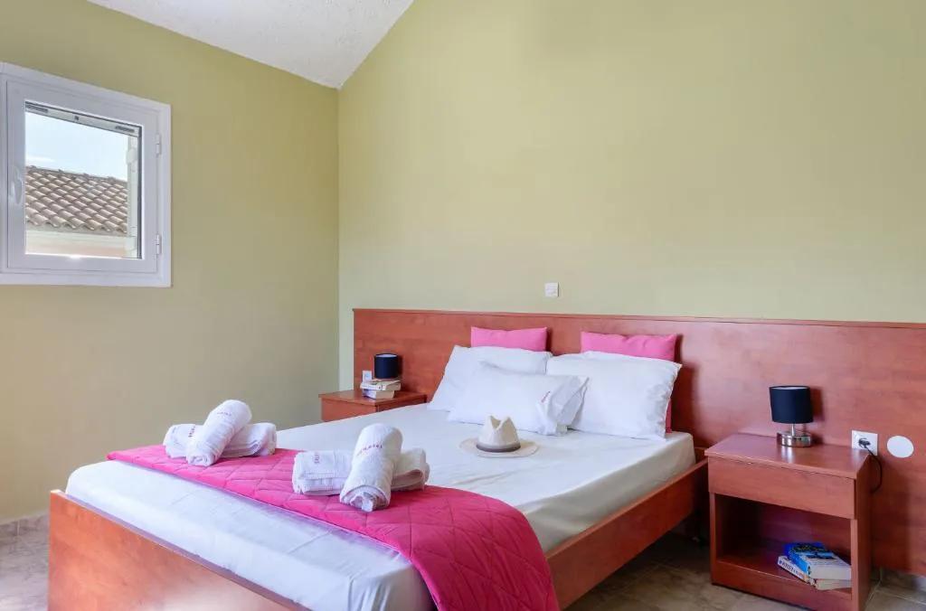 APARTMENT CAPACITY 4 Room, Socrates Studios, Kefallinia