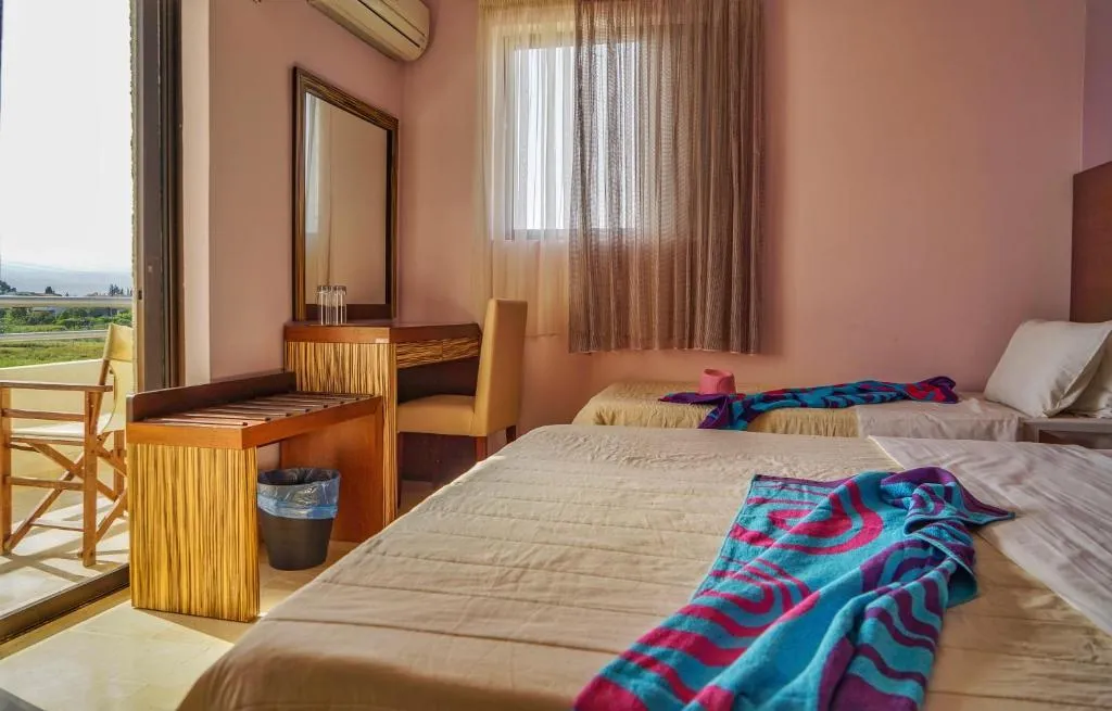 TRIPLE GARDEN VIEW Room, Kokoni Beach Hotel, Kalamata