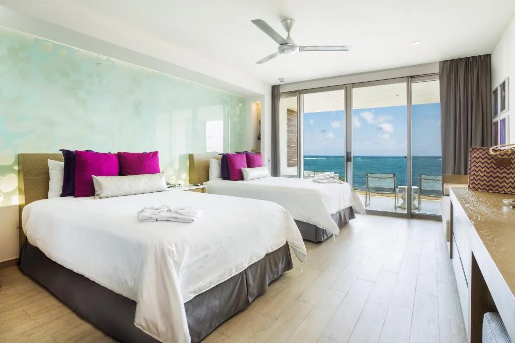 JUNIOR SUITE CLUB TWO QUEEN BEDS Room, Breathless Riviera Cancun Resort and Spa, Cancun Area
