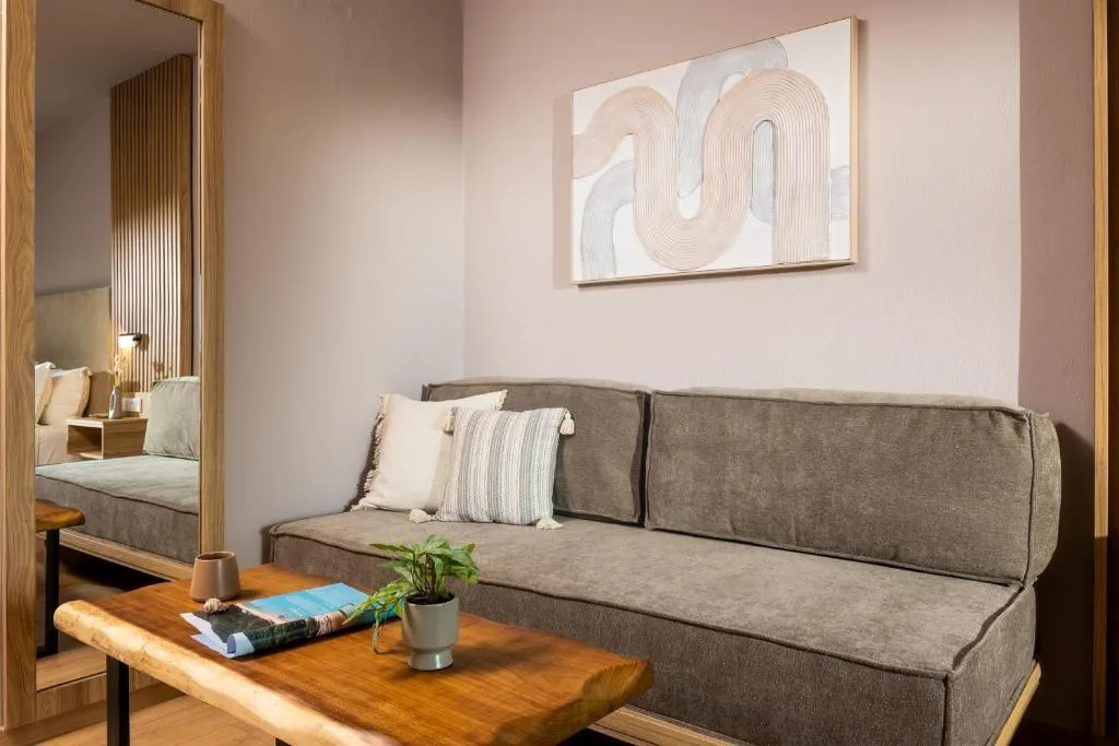 DOUBLE DELUXE ONE BED Room, Petra Nera, Skiathos