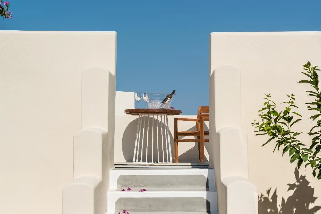 SUITE DELUXE Room, Mythical Blue Luxury Suites, Santorini