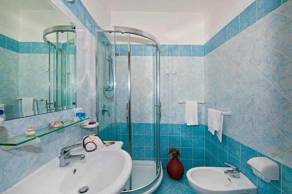 DOUBLE STANDARD Room, Il Gabbiano, Naples