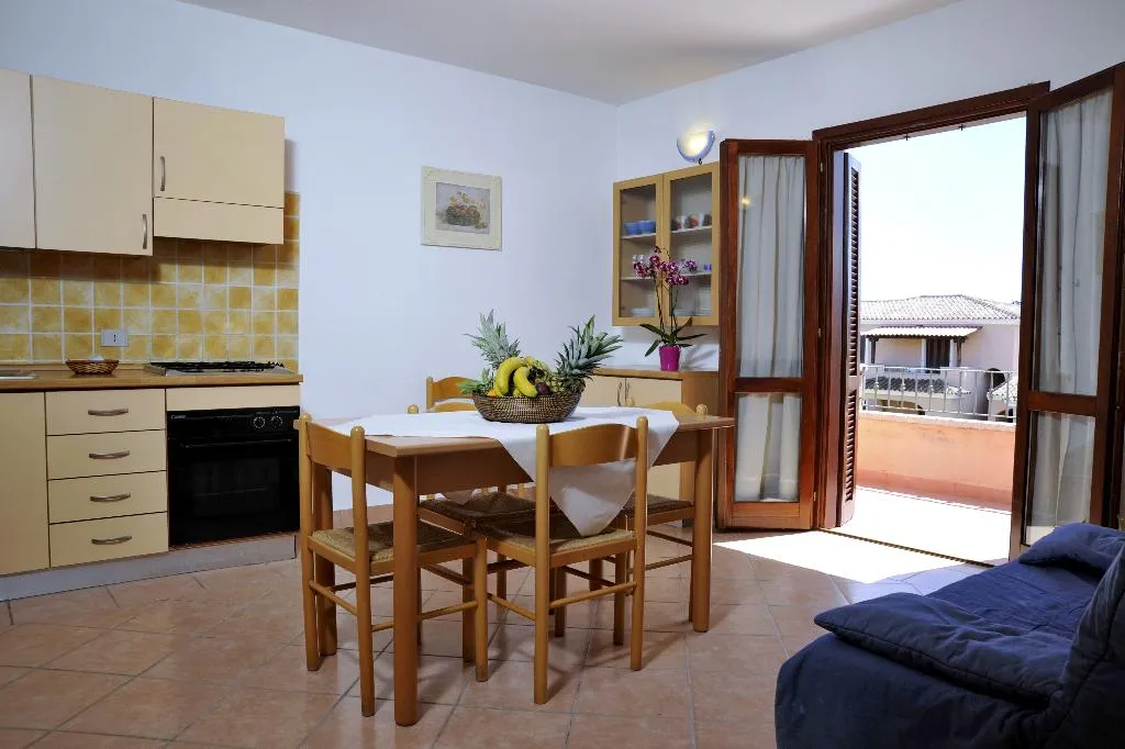 APARTMENT CAPACITY 4 Room, Residence Stella Marina, Olbia