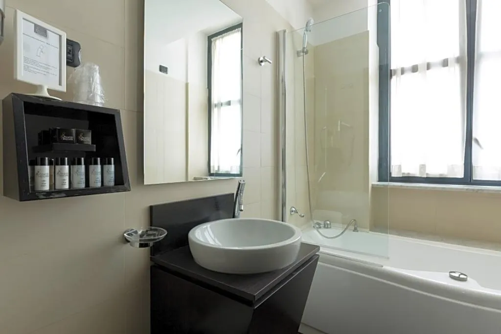 DOUBLE SINGLE USE EXECUTIVE Room, Palazzo Salgar, Naples