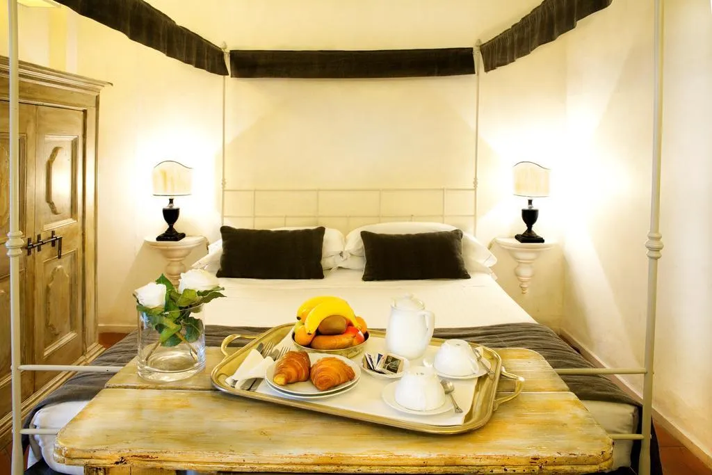 TWIN CLASSIC Room, The J & J Historic House Hotel, Florence