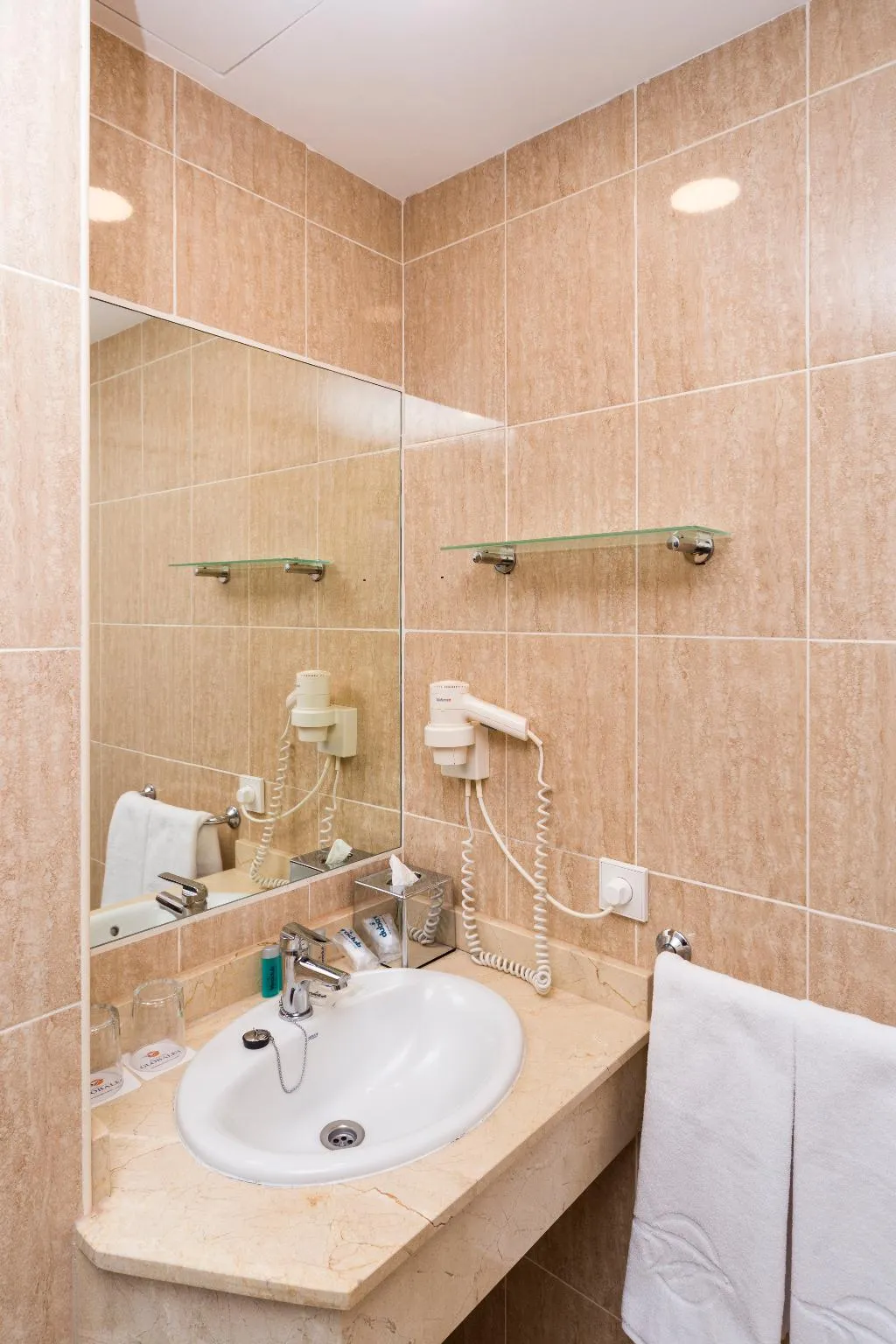 Room, Apartamentos Globales Lord Nelson, Menorca