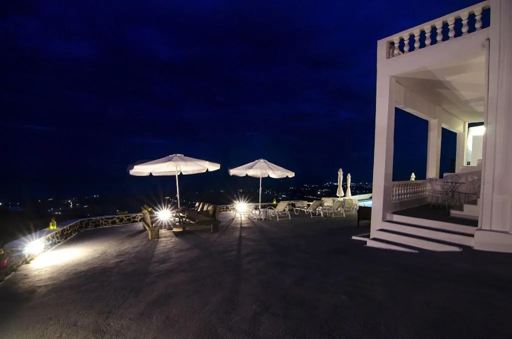 Terrace, Belle etoile Villas, Santorini