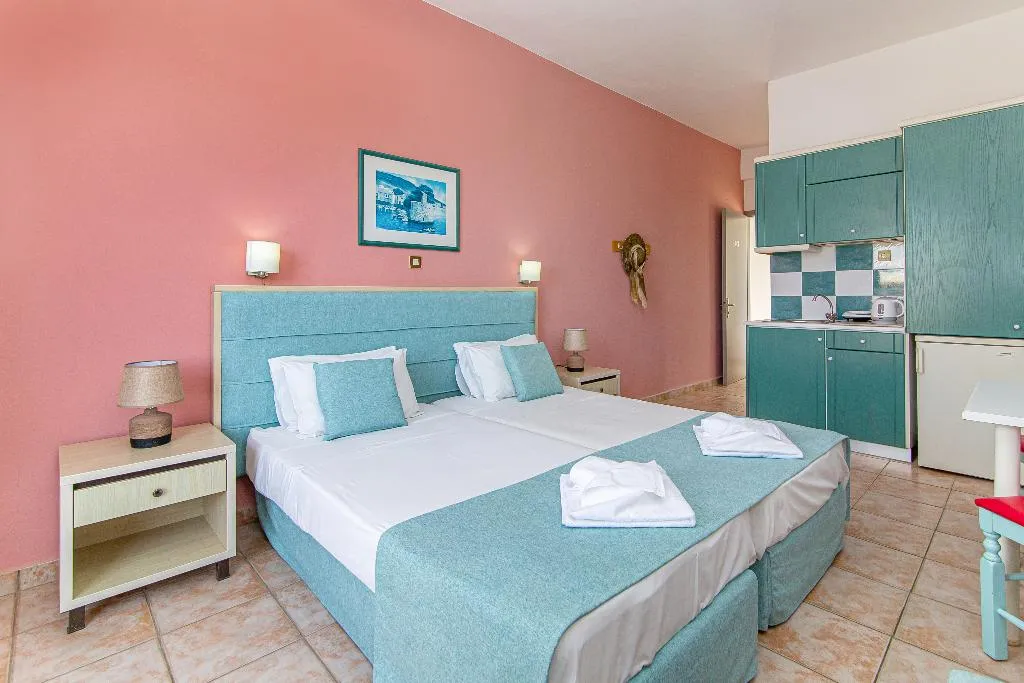 STUDIO CAPACITY 2 Room, Theoni Apartments, Crete