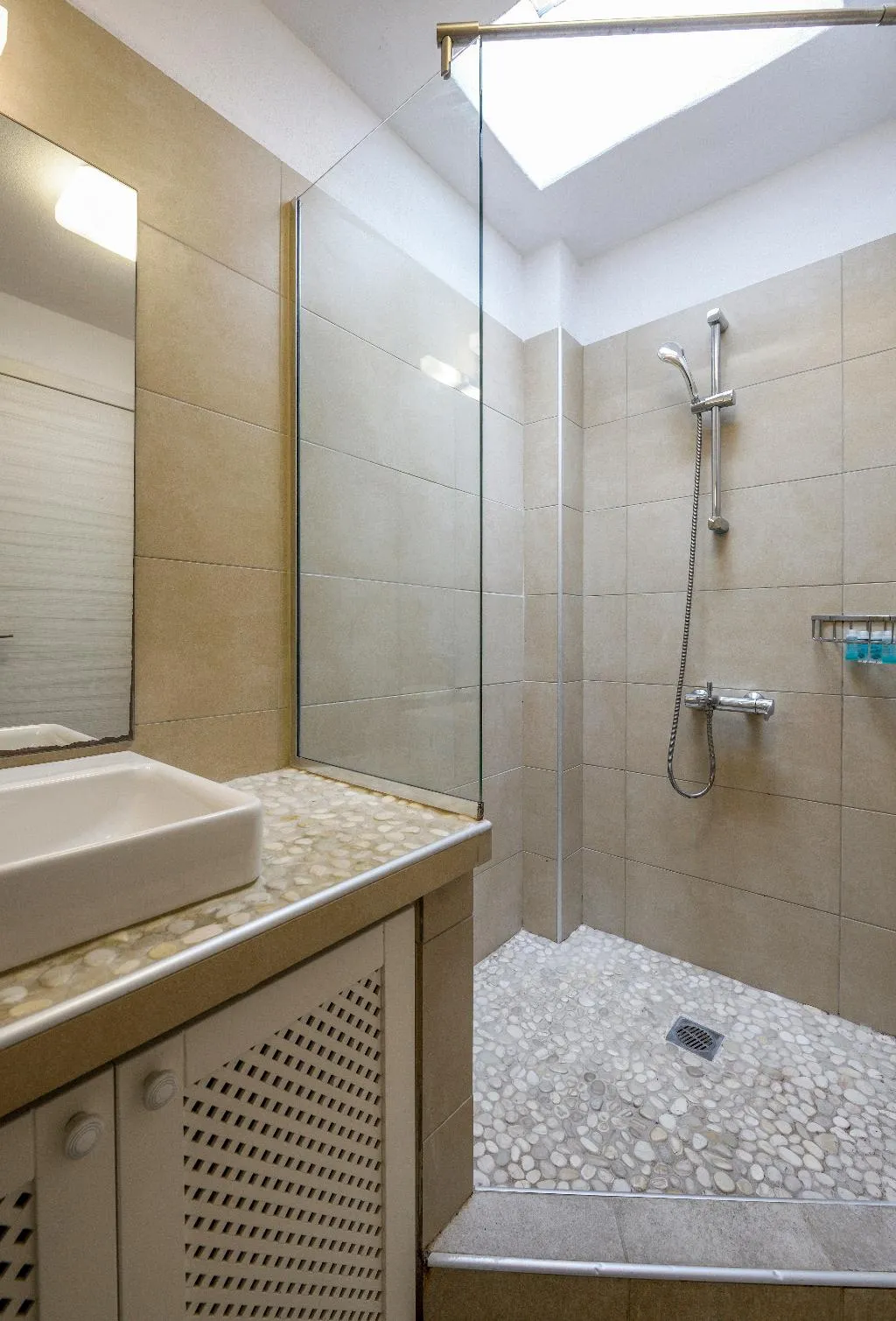 APARTMENT SEA VIEW Room, Elpiniki Luxury Apartments, Thessaloniki