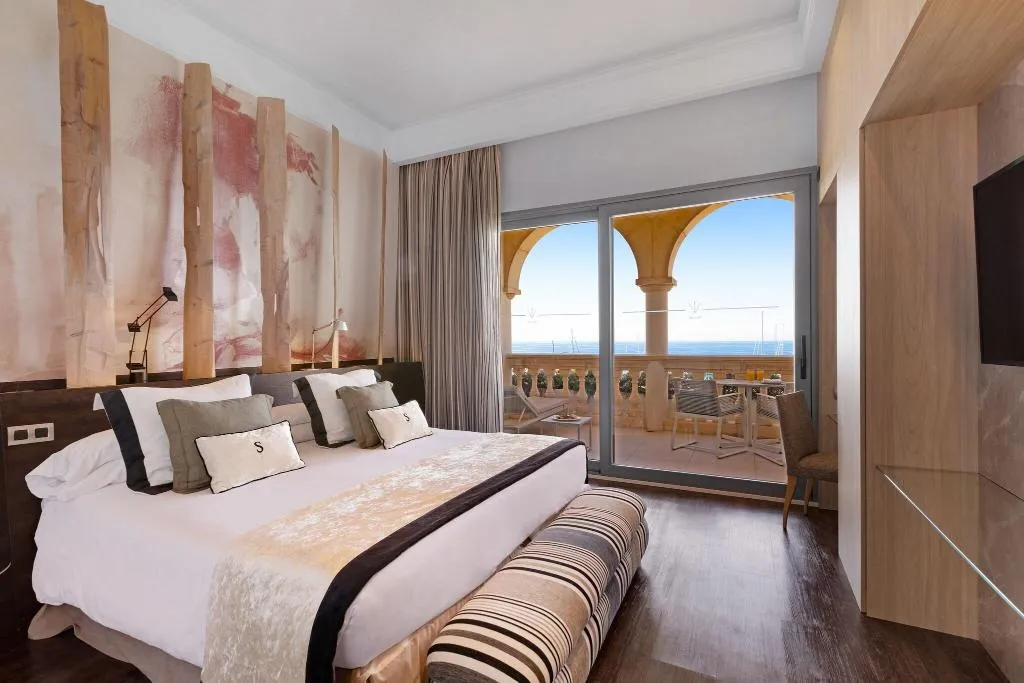 DOUBLE DELUXE SEA VIEW Room, Pure Salt Port Adriano, Majorca