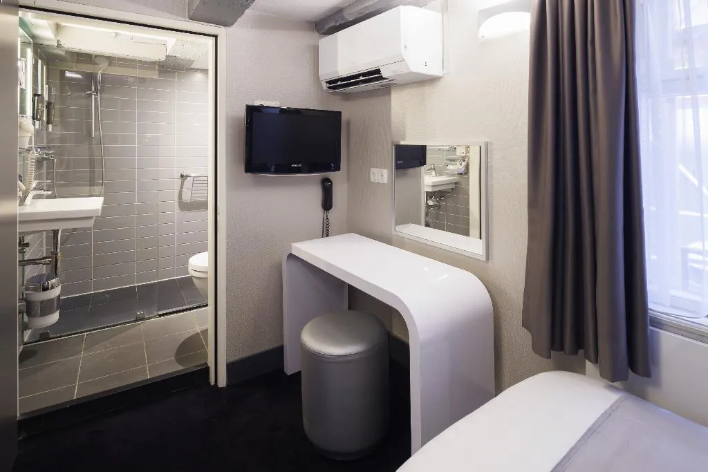 SINGLE STANDARD Room, CC Hotel, Amsterdam