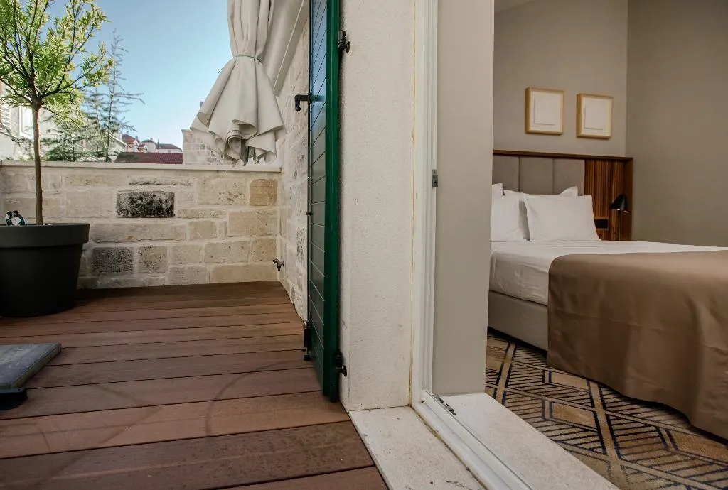DOUBLE WITH TERRACE WITH VIEWS Room, Armerun Heritage Hotel & Residences, Split