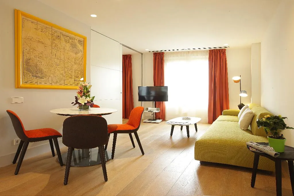 APARTMENT THREE BEDROOMS Room, Cosmo Apartments Rambla de Catalunya, Barcelona