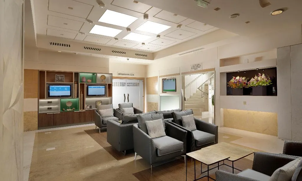 Lobby, Holiday Inn Athens Attica Av. Airport West, Athens