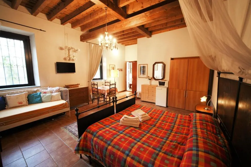 Room, Antica Corte Milanese, Milan
