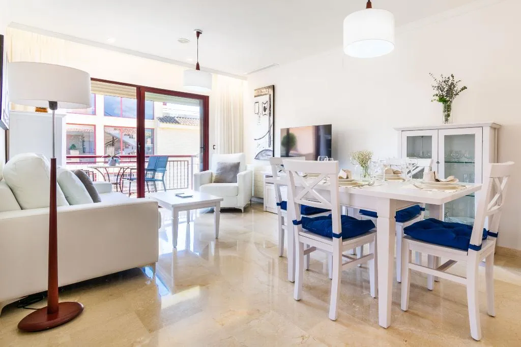 APARTMENT CAPACITY 6 THREE BEDROOM Room, Albir Confort Avenida Apartamentos, Costa Blanca