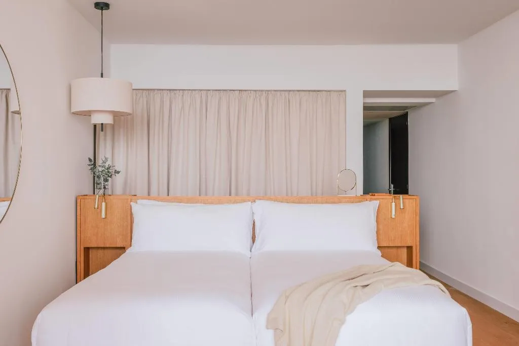 Double or Twin Accesible Deluxe  Room, Hotel de Mar Gran Meliá, Majorca