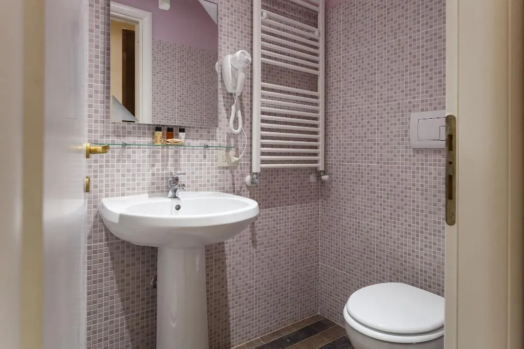 Room, Domus Napoleone, Naples