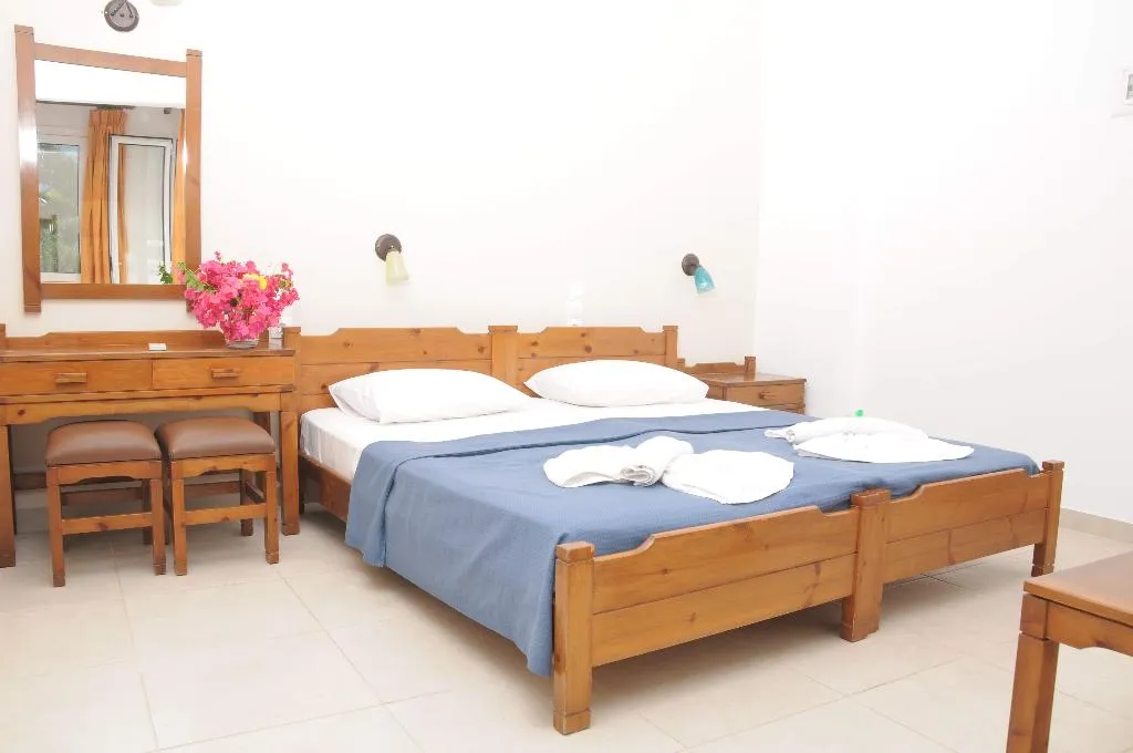 STUDIO STANDARD Room, Mastorakis Studios, Crete