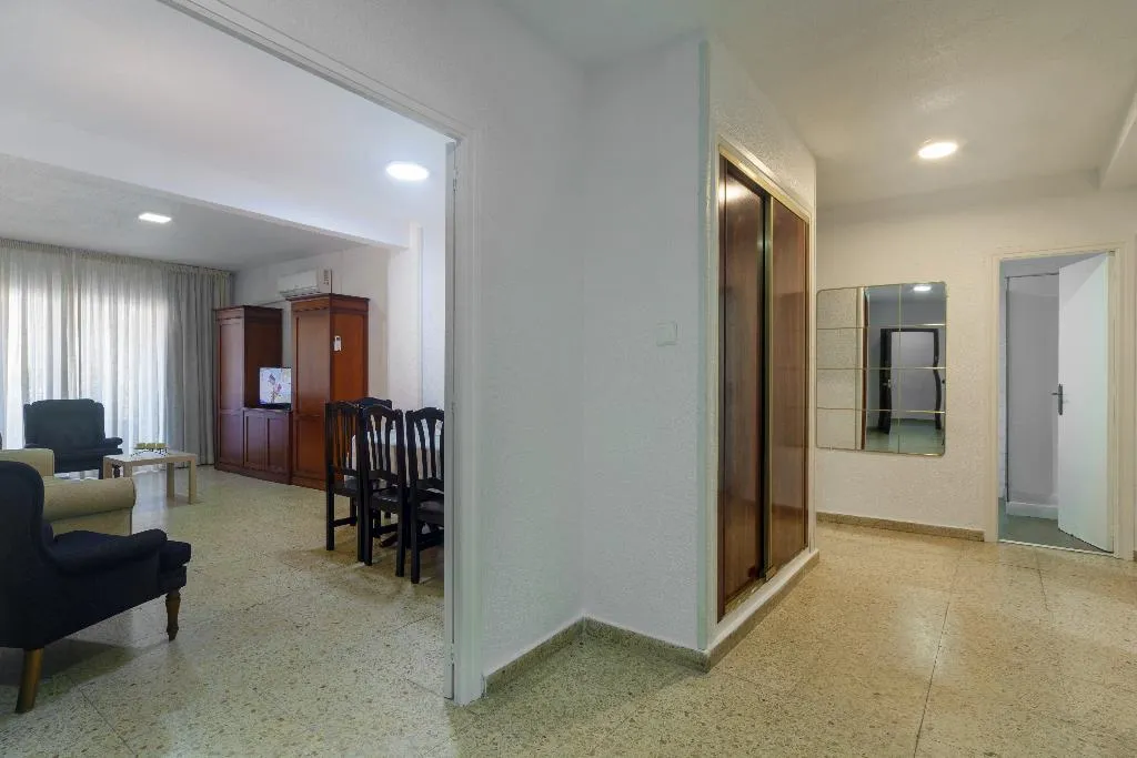 APARTMENT THREE BEDROOMS TWO BATHROOMS Room, Apartamentos Maja Beach, Costa Blanca
