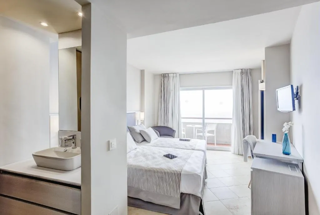 Double or Twin STANDARD Room, Hotel El Puerto by Pierre & Vacances, Costa Del Sol