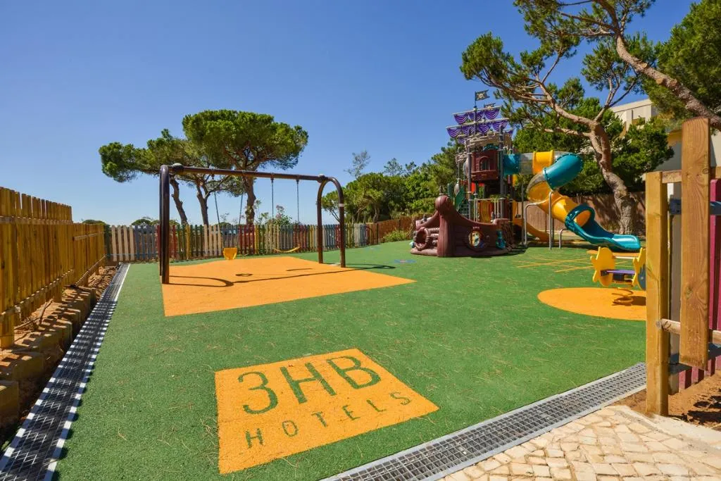Sports and Entertainment, 3HB Falesia Beach, Algarve