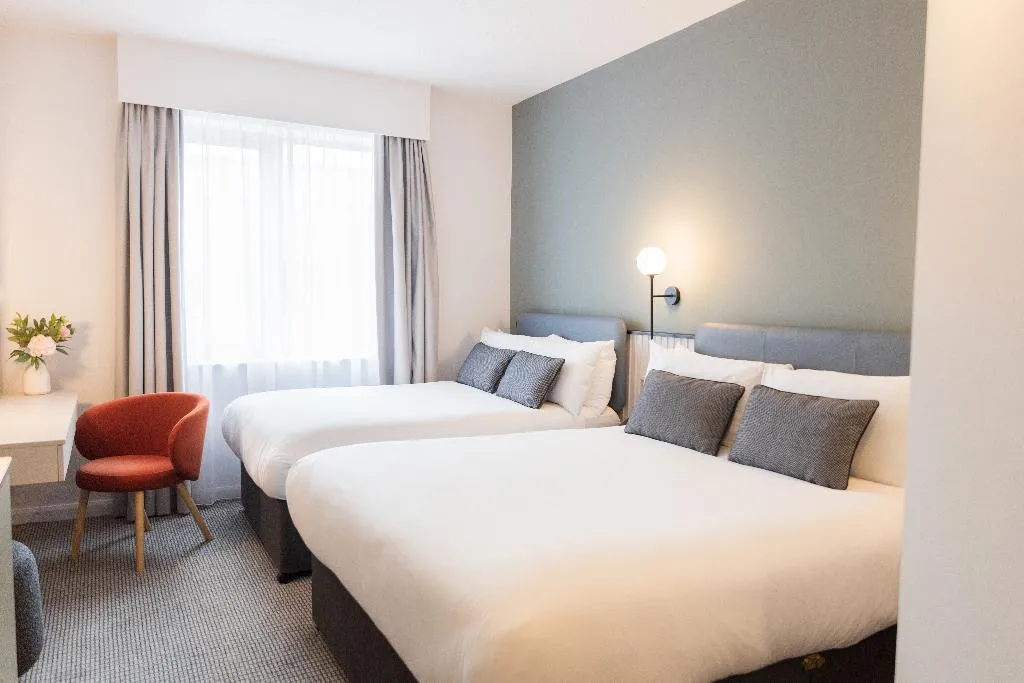 FAMILY ROOM TWO DOUBLE BEDS Room, Leonardo Hotel Dublin Parnell Street, Dublin