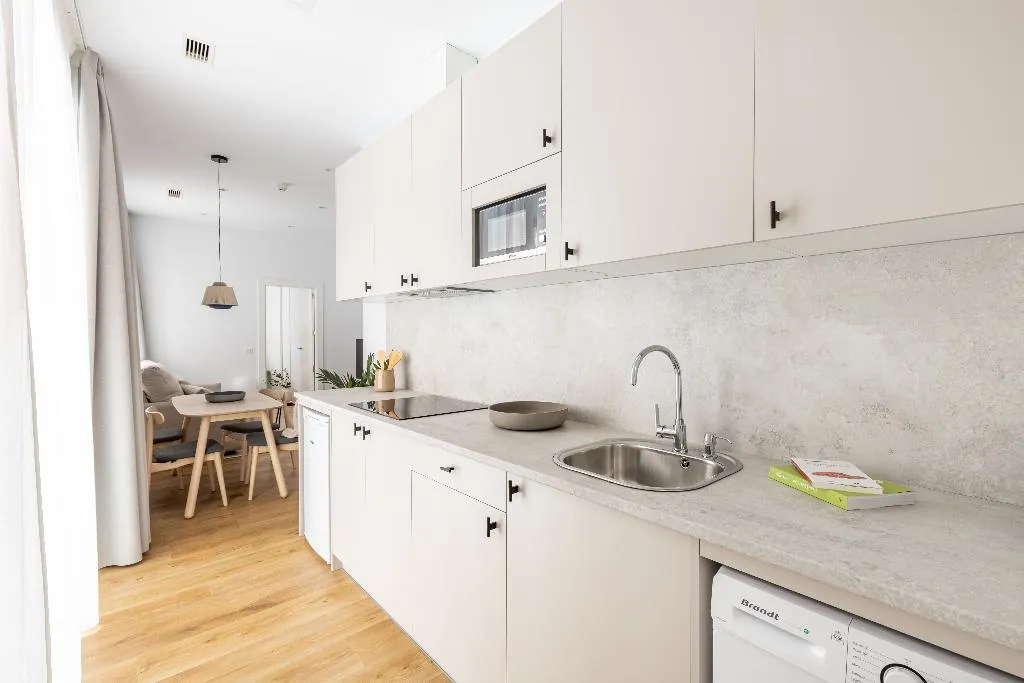 APARTMENT TWO BEDROOMS Room, Libere Ciudad Real, Madrid