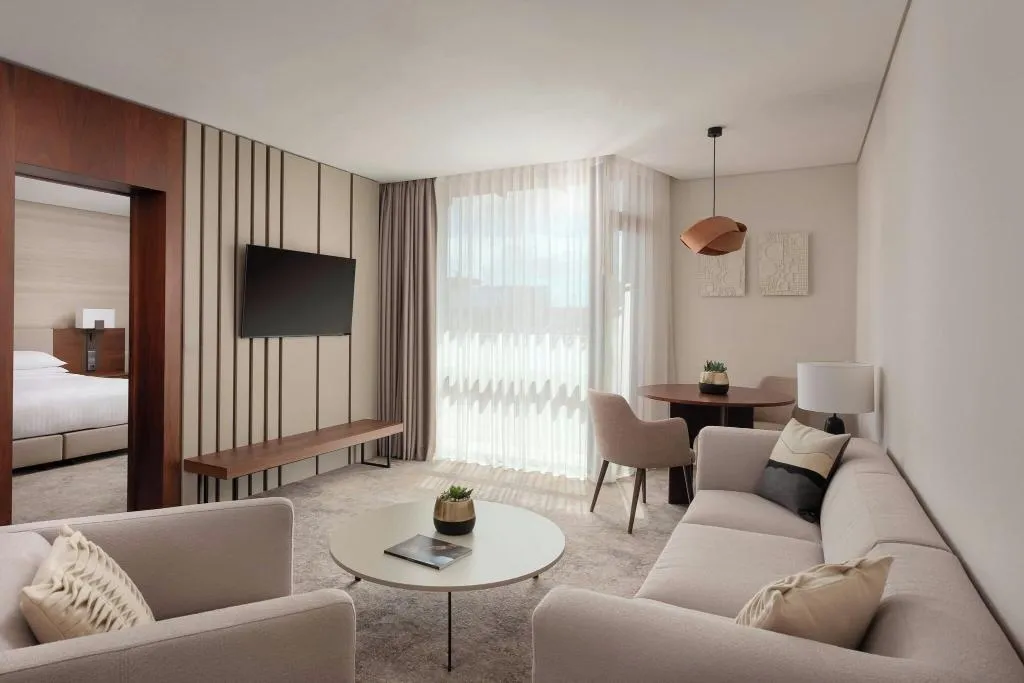 JUNIOR SUITE KING SIZE BED Room, Marriott Hotel Lisbon, Lisbon
