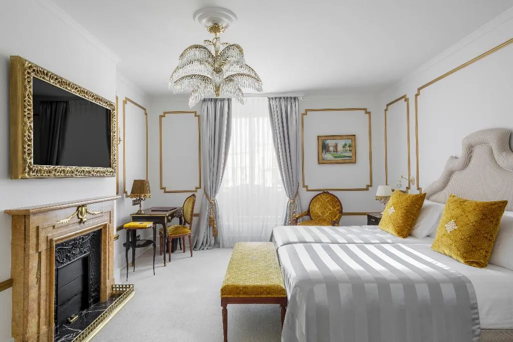 DOUBLE SINGLE USE GRAND DELUXE Room, El Palace, Barcelona
