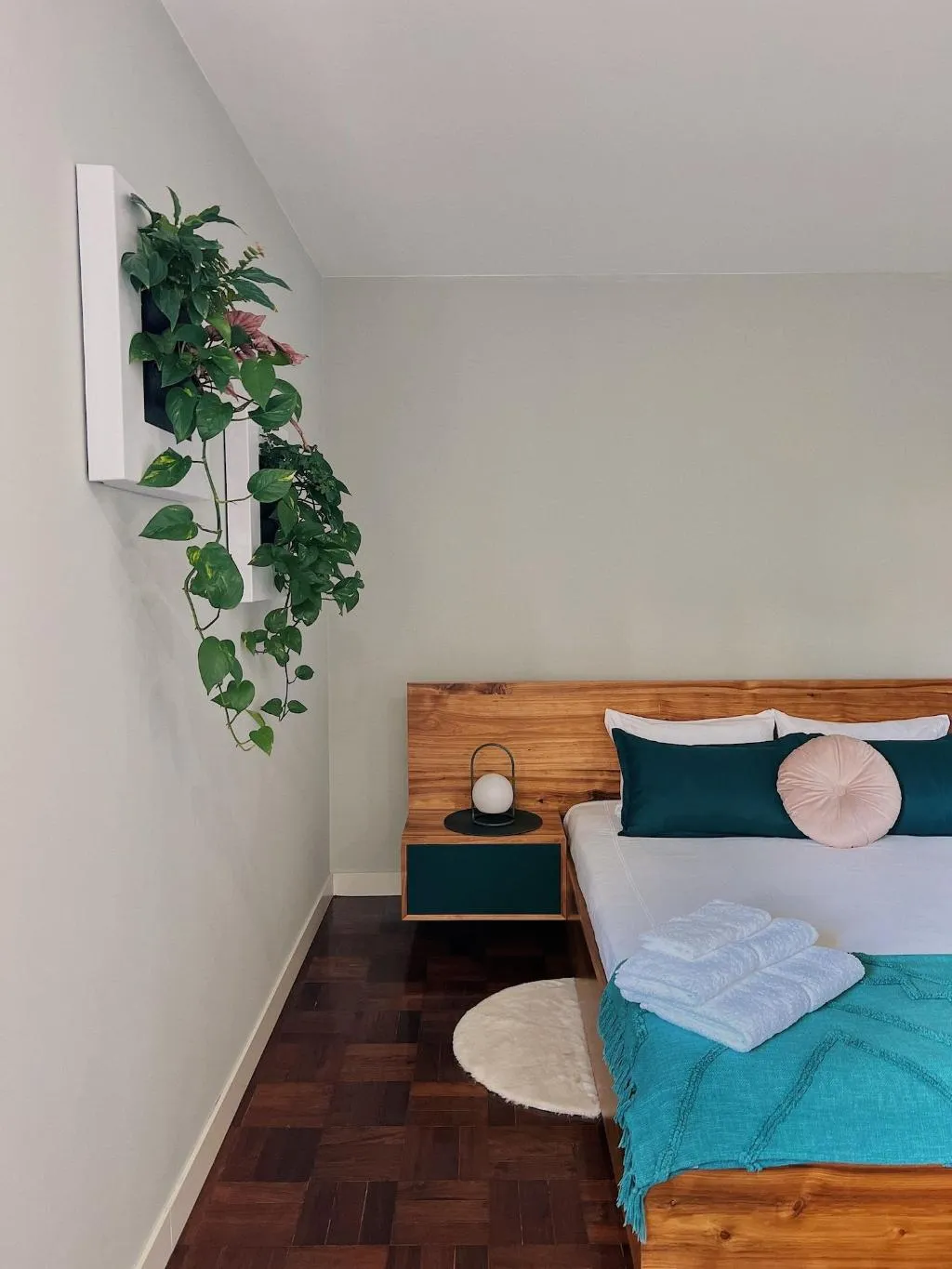 Room, Luna House, Lisbon