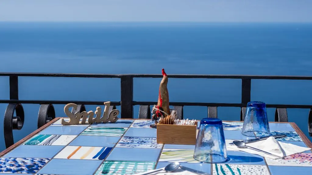 DOUBLE GARDEN VIEW Room, Albergo Diffuso Bacco Furore, Naples