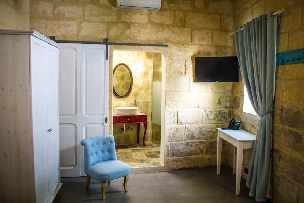 Room, Lemon Tree Bed & Breakfast by CX Collection, Malta