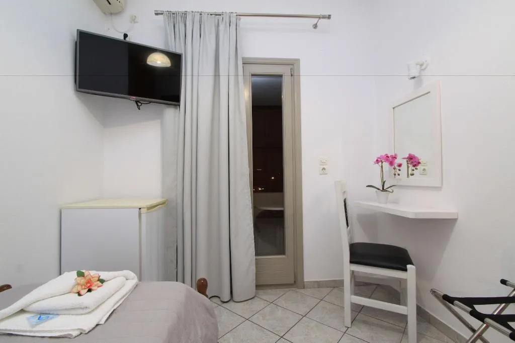 Room, Nemesis, Santorini