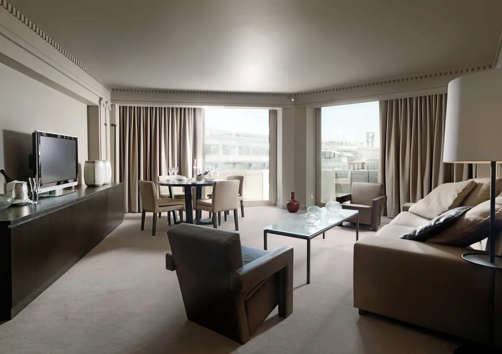 SUITE EXECUTIVE Room, NJV Athens Plaza, Athens