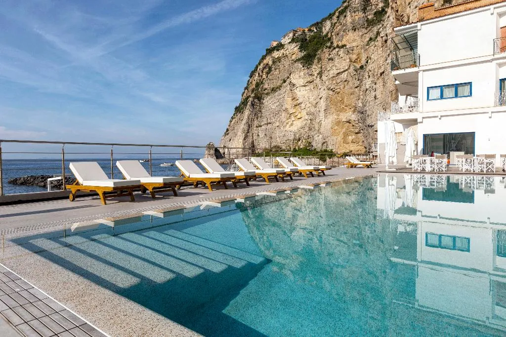 Pool, Alimuri Bay Resort, Naples