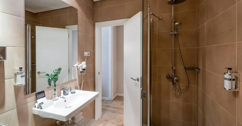 Room, Zel Madrid, Madrid