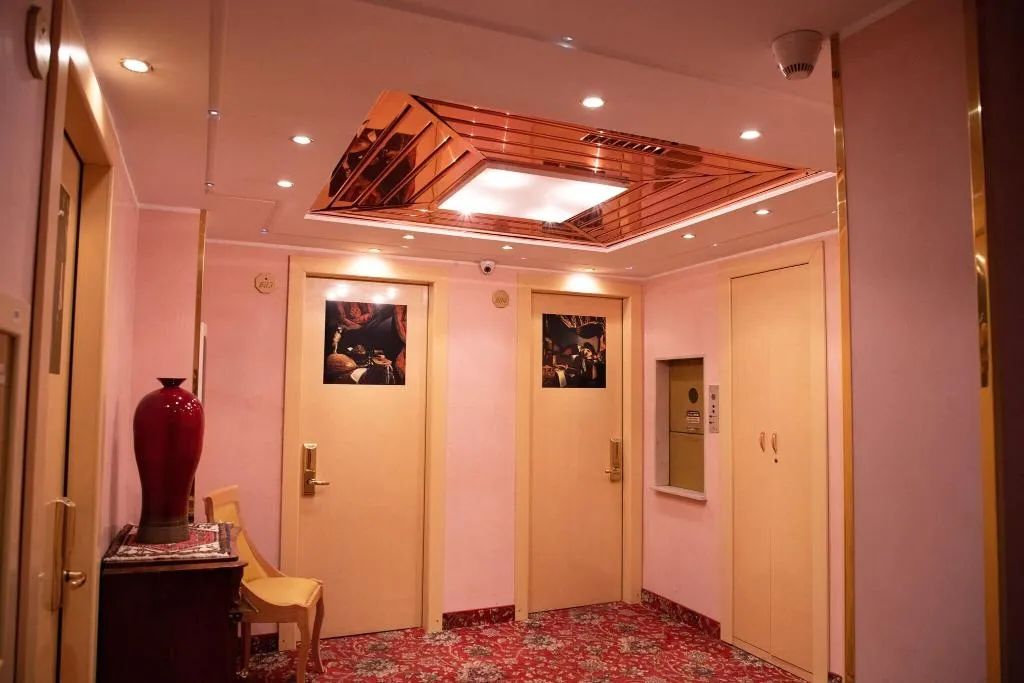 Lobby, Hotel Wagner, Milan