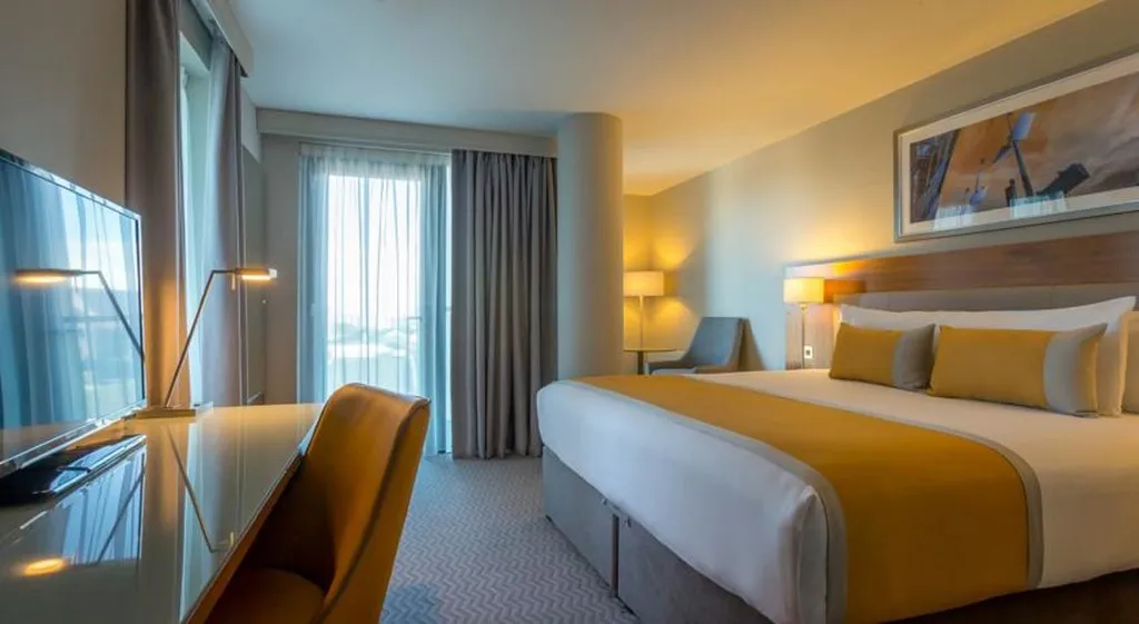 SINGLE STANDARD Room, Maldron Hotel Smithfield, Dublin