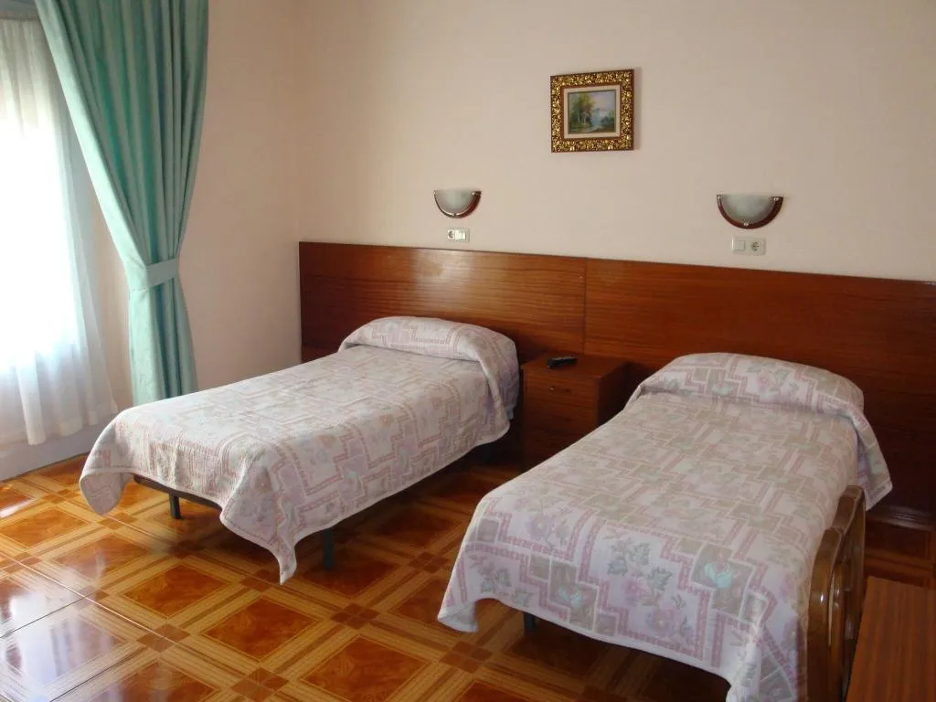 Room, Hostal Zamora, Madrid