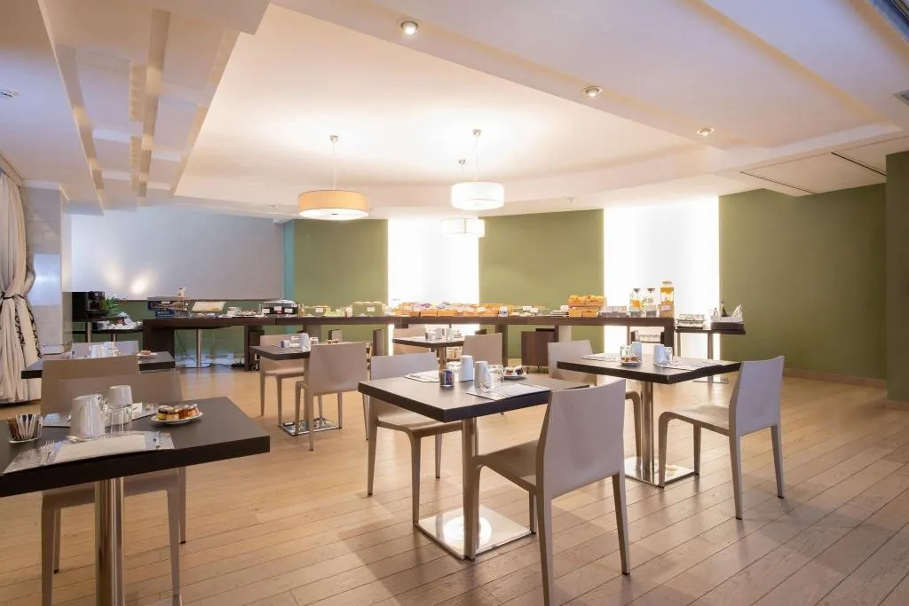 Restaurant, Sheraton Lake Como, Milan