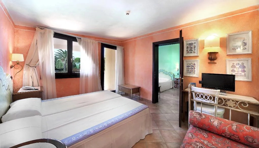 Room, iGV Santaclara Club, Olbia