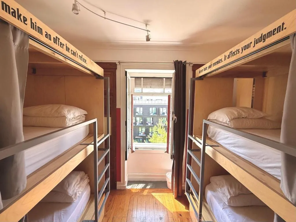 Bed in dormitory CAPACITY 4 ONE BEDROOM Room, Rivoli Cinema Hostel, Porto